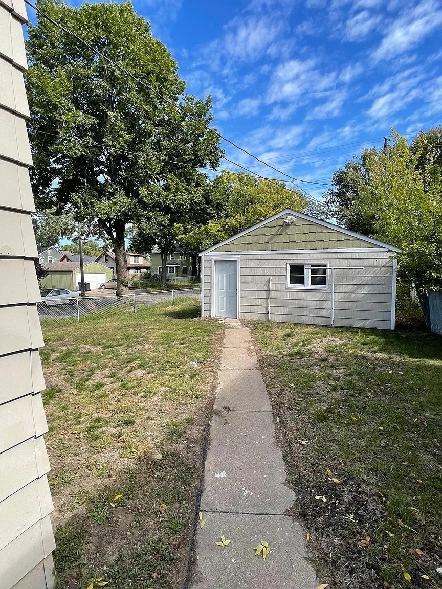 Building Photo - 3858 Fremont Ave N