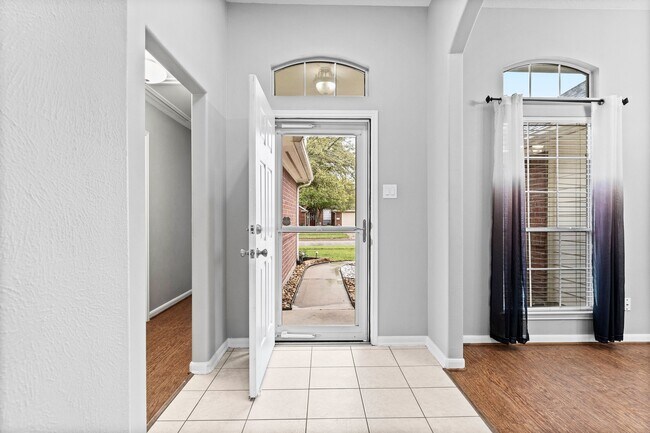 Building Photo - 21322 Hannover Pines Dr