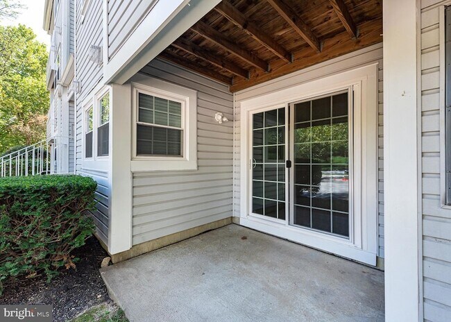 Building Photo - 8360 Montgomery Run Rd