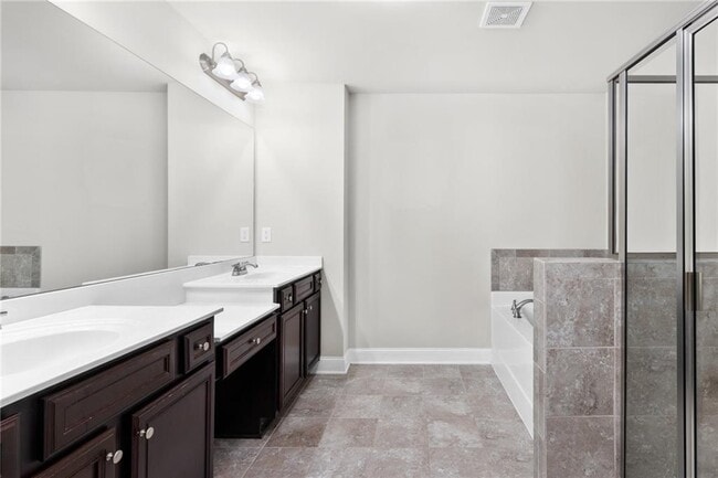 Building Photo - 1925 Wheylon Dr