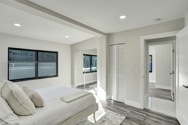 Building Photo - 7943 NW 6th Ave