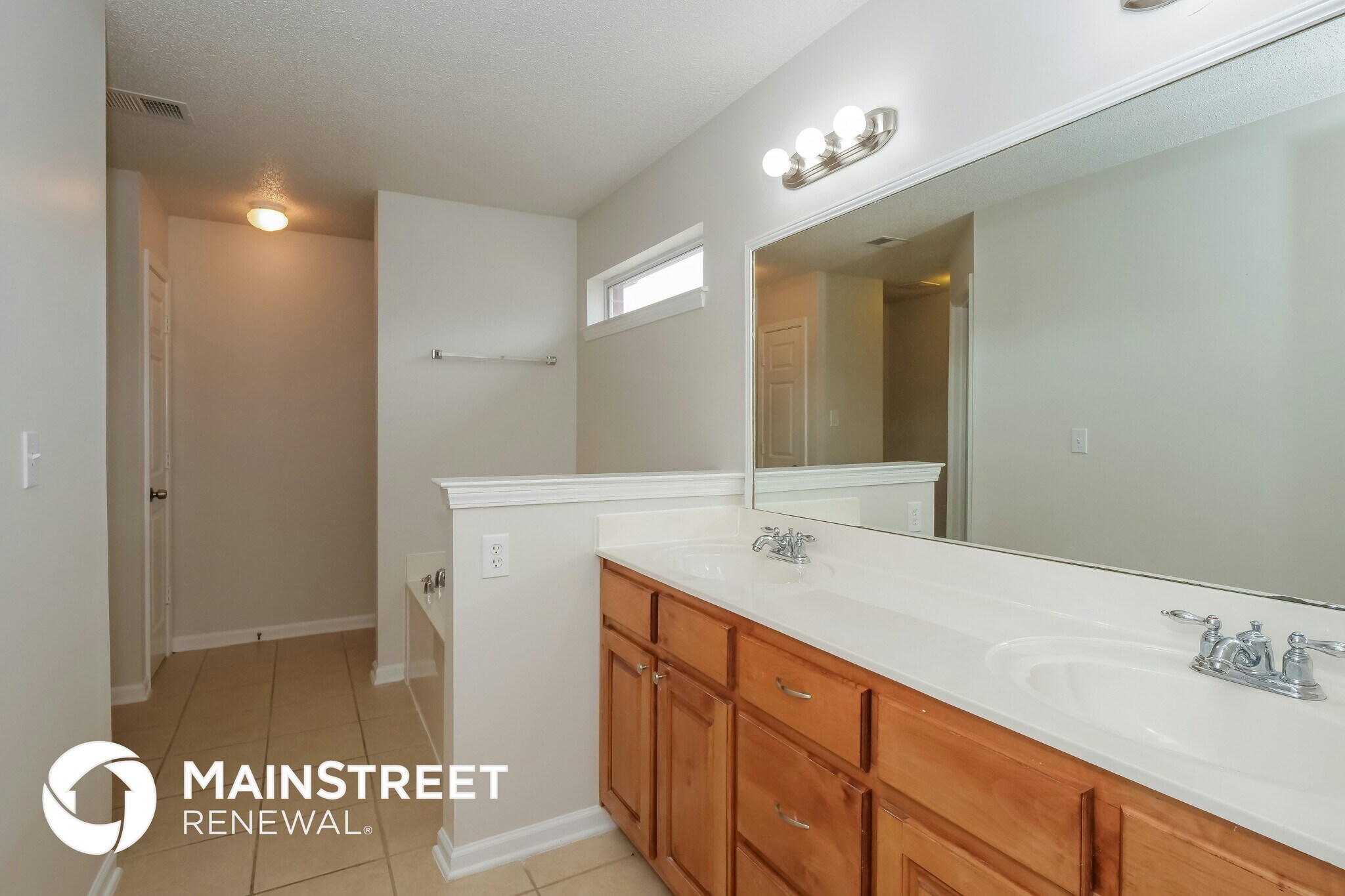 Building Photo - 5665 Deer Ridge Dr