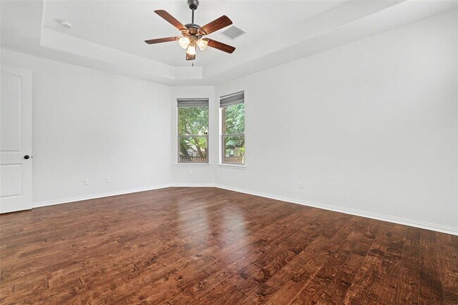 Building Photo - 1020 Winding Way Dr