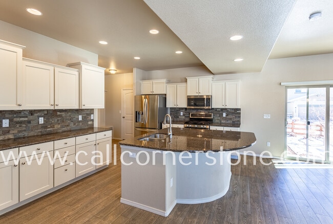 Building Photo - 6698 Lucky Star Ln