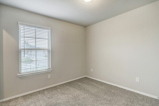 Building Photo - 5603 Providence Green Ct