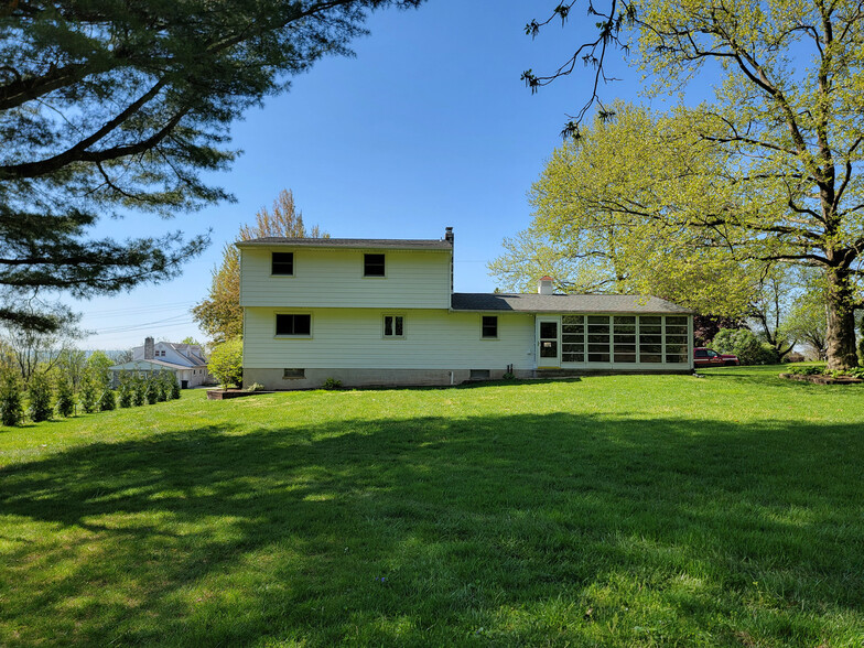 Building Photo - 65 Horseshoe Blvd
