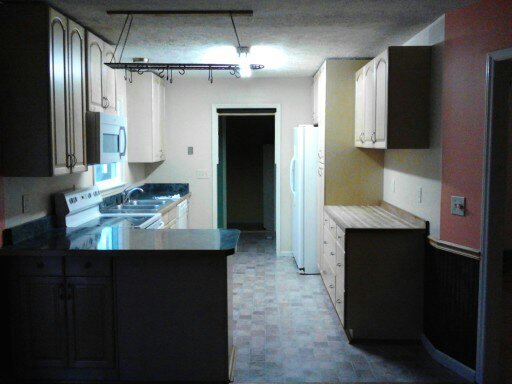Building Photo - 958 Rim Rd