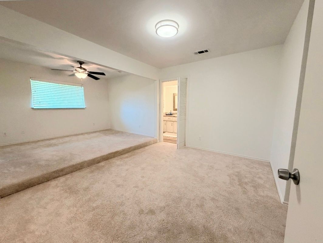 Building Photo - 3433 Lynbrook Dr