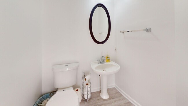 Building Photo - Spacious Family Three Bedroom Townhouse in Damascus! Pets Welcomed & Parking Included!