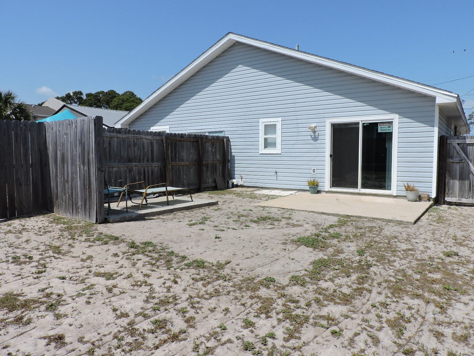 Building Photo - 5931 Pinetree Ave