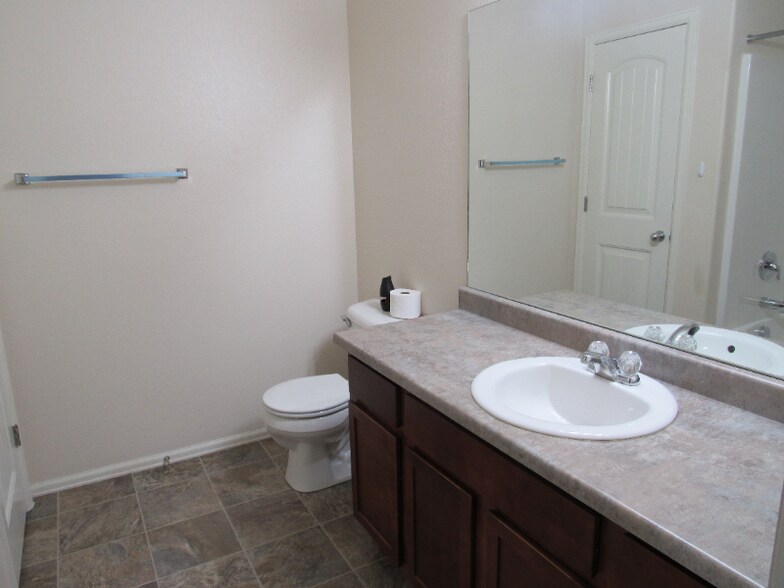 Building Photo - 3118 Wilde Dr
