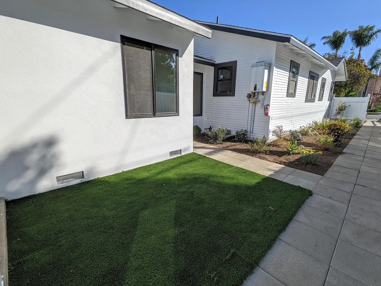 Building Photo - 1113 24th St