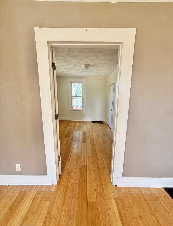 Building Photo - 115 S Lawn Ave