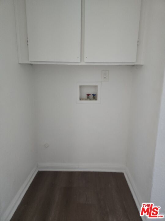 Building Photo - 1117 W 94th St