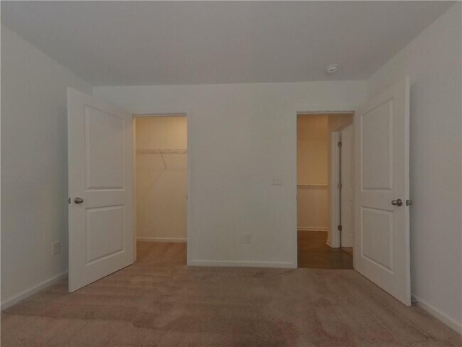 Building Photo - 2275 Rosemary Park Ln