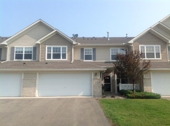 Primary Photo - Very spacious *3Bed*2.5Bath Townhome in Fa...