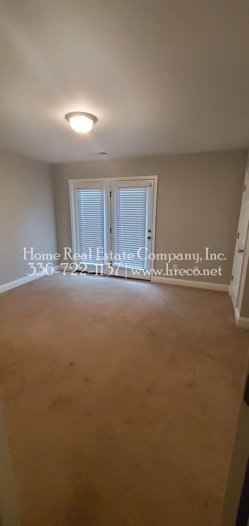 Building Photo - 1445 Brookwood Dr