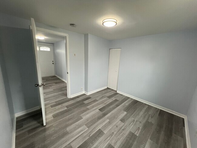 Building Photo - 3002 Green St