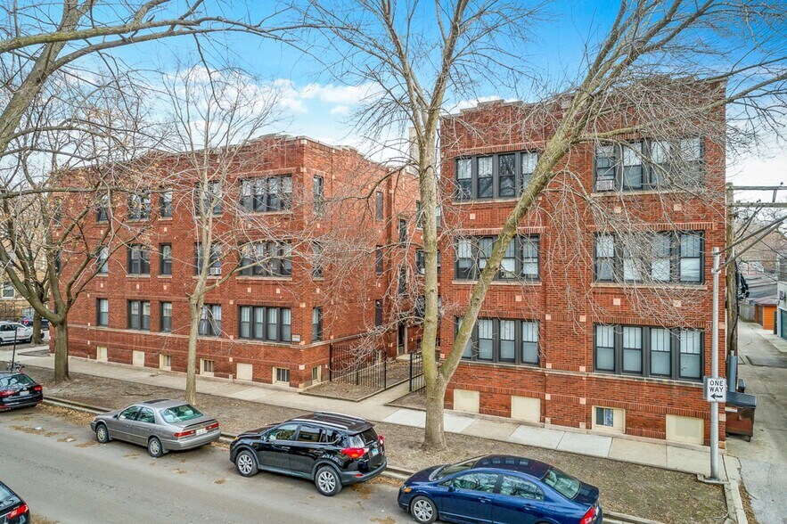 Building Photo - 4723 N Leavitt St