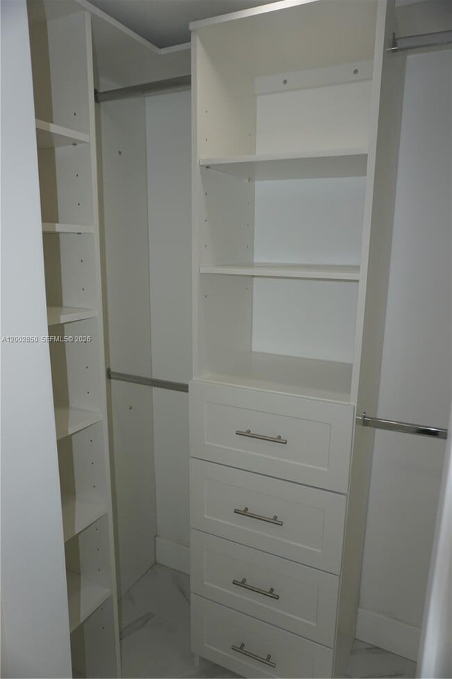 Building Photo - 15614 SW 110th Terrace