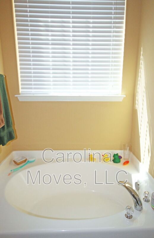 Building Photo - 112 Bascom Ct