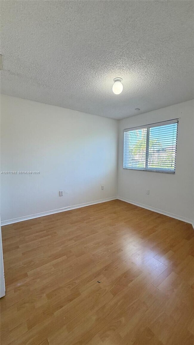 Building Photo - 8735 SW 152nd Ave