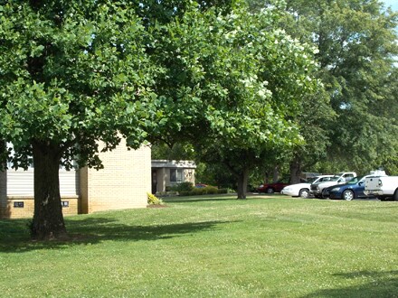 Building Photo - 1249 Hampshire Pike