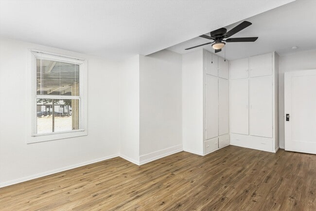 Building Photo - 1359 Jasper Ave