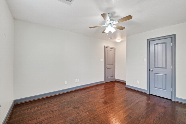 Building Photo - 7623 McHenry St