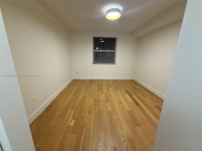 Building Photo - 17150 N Bay Rd