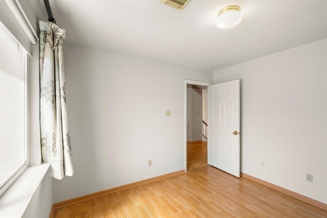 Building Photo - 12819 Orchard Hollow Way