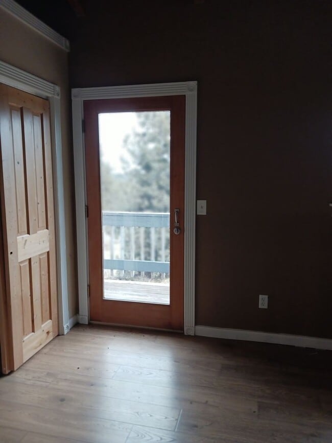 Building Photo - Beautiful Unique 4 Bedroom home with a loft & 3 full bathrooms! Move In Special $500 off first mo...