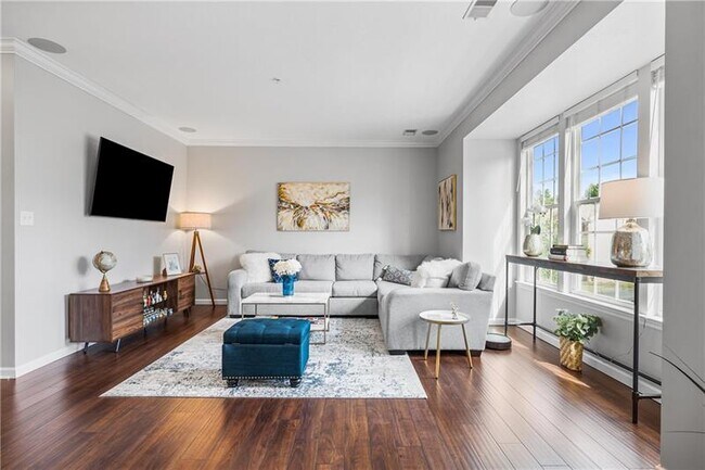 Building Photo - 242 Broadstone Dr