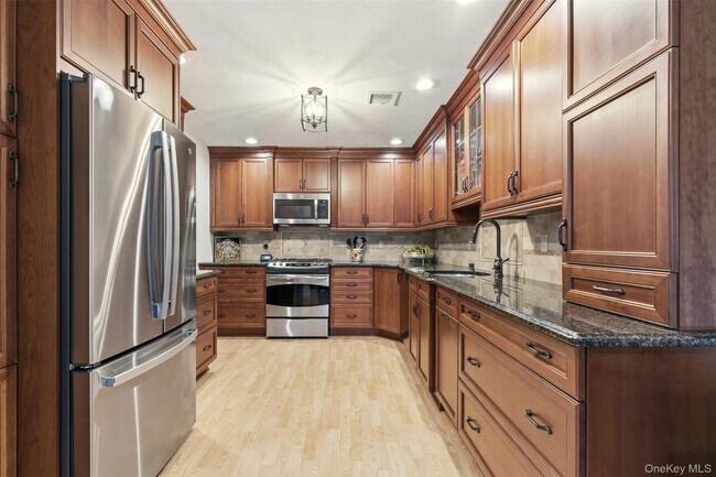 Building Photo - 11 Indian Trce