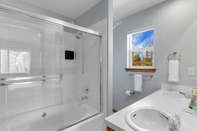 Building Photo - 7415 204th St SW