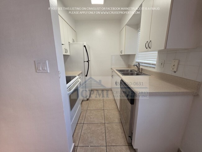 Interior Photo - 75 SW 10th St Ft. Lauderdale, FL 33315