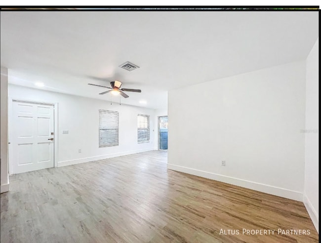 Building Photo - 6233 Dewdrop Way