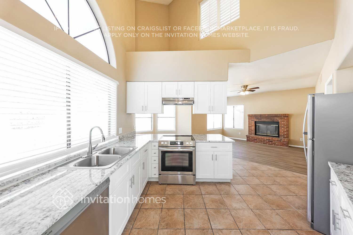 Building Photo - 938 E Rockwell Dr