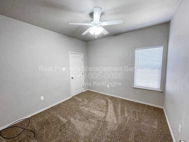 Building Photo - 11207 Akron Ave