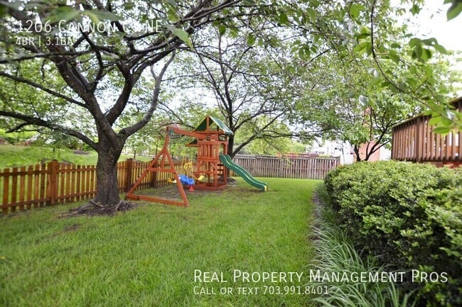Building Photo - 1206 Cannon Ct NE