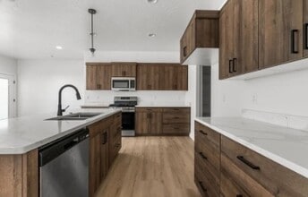 Building Photo - 4160 E 4160 S