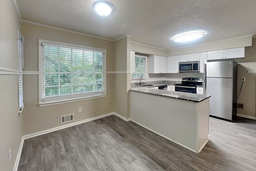 Building Photo - 4122 Deerbrook Way SW