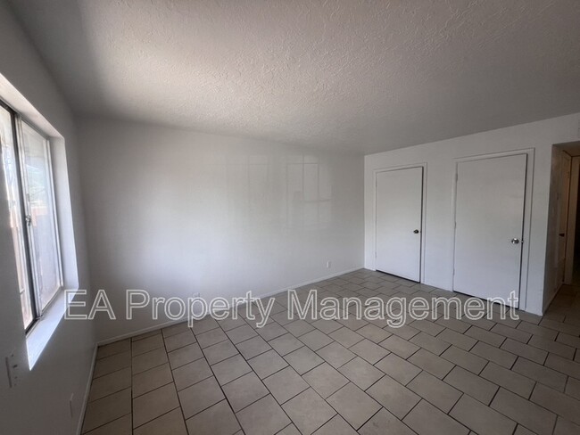 Building Photo - 8200 Copper Ave NE