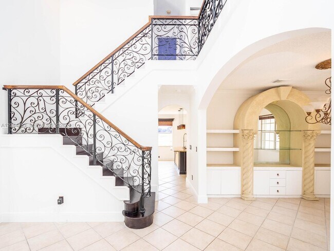 Building Photo - 351 SW 184th Terrace