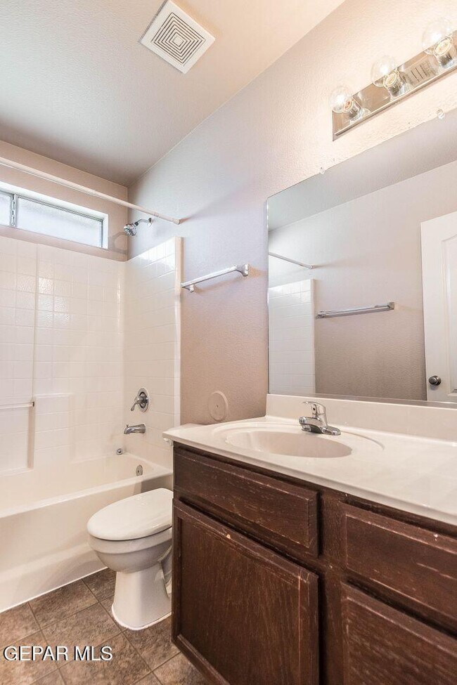 Building Photo - 14272 Lasso Rock Dr