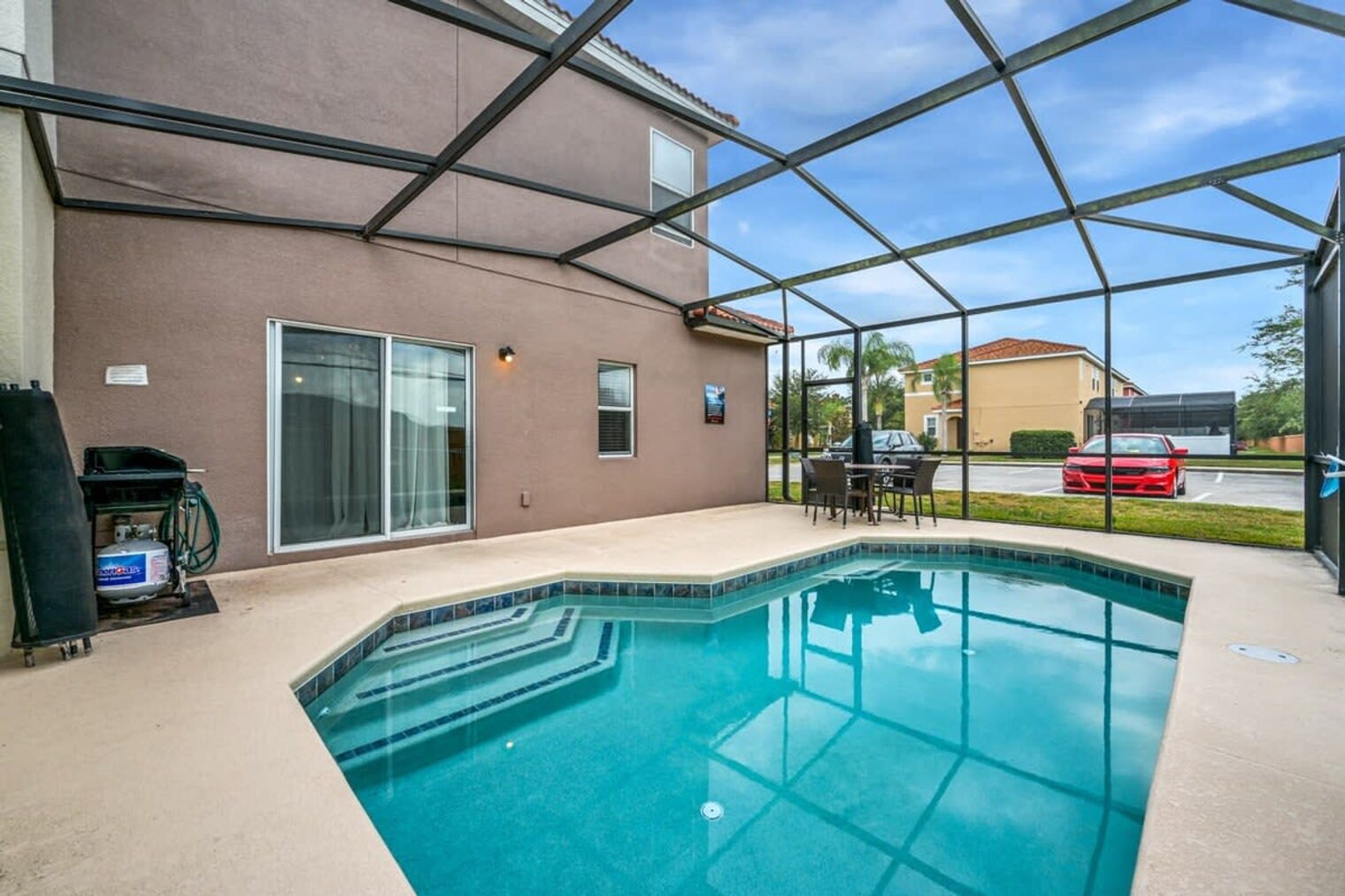 Building Photo - 1000 Las Fuentes Dr