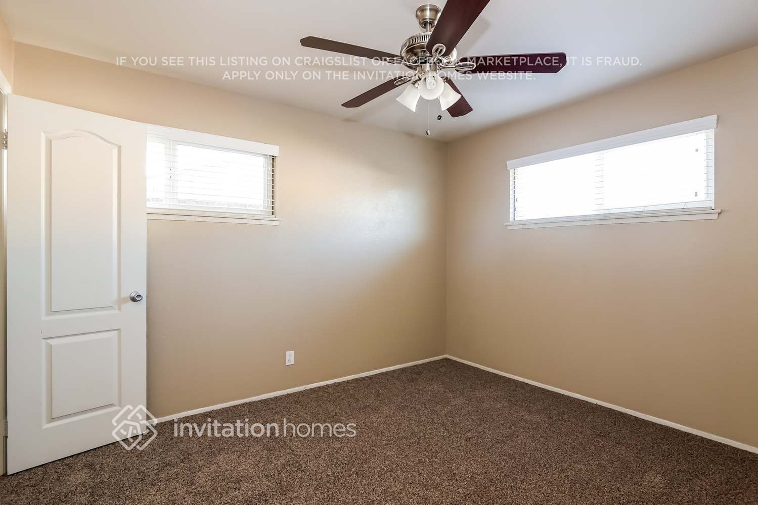 Building Photo - 547 S Yorba St