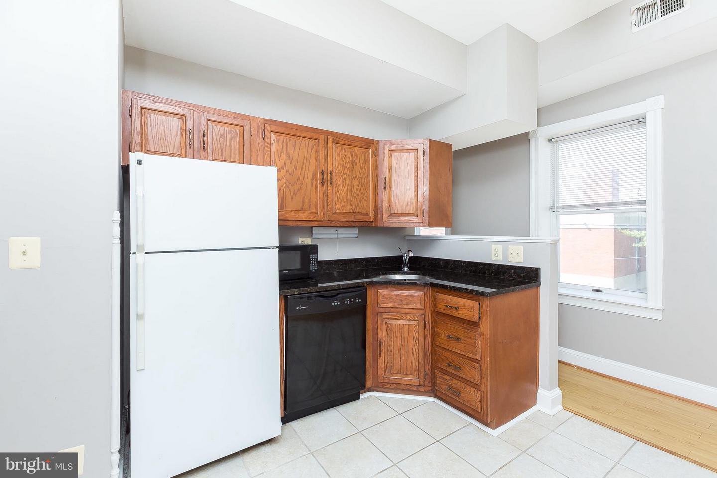 Building Photo - 1100 William Street