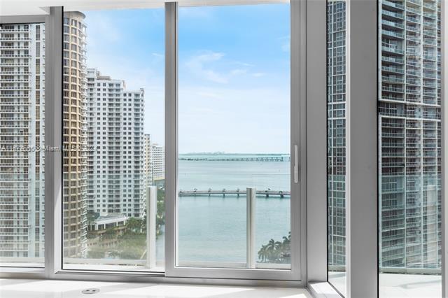 Building Photo - 300 Biscayne Boulevard Way