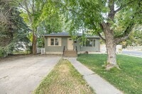 Building Photo - Cute midtown home for rent - pet friendly